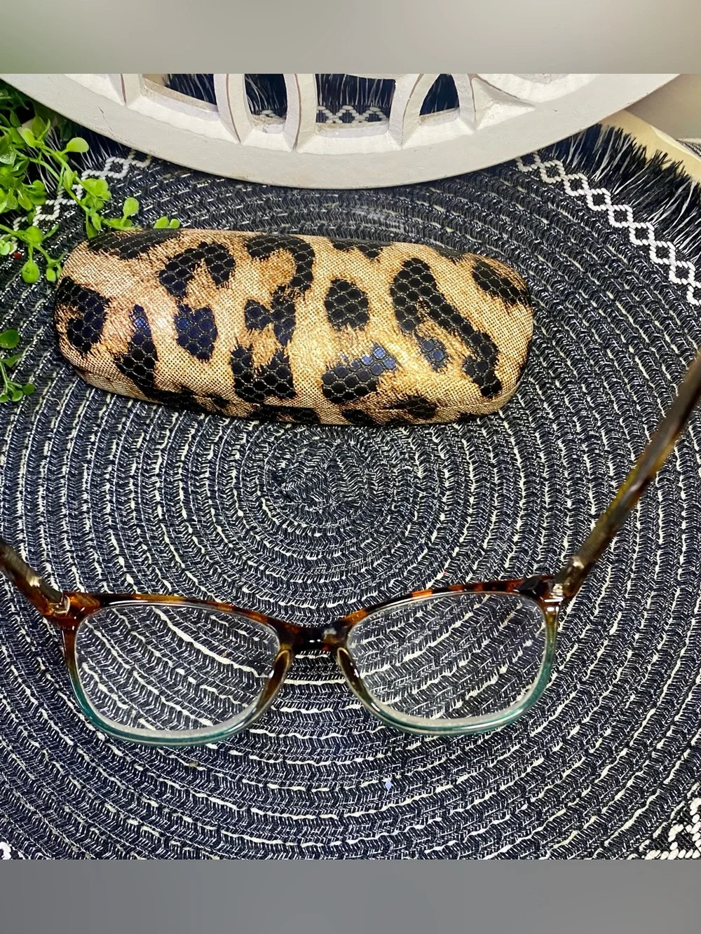 Foster Grant Sofia Vergara Leopard‎ Glasses W/ Case (Selling As Frames Only)